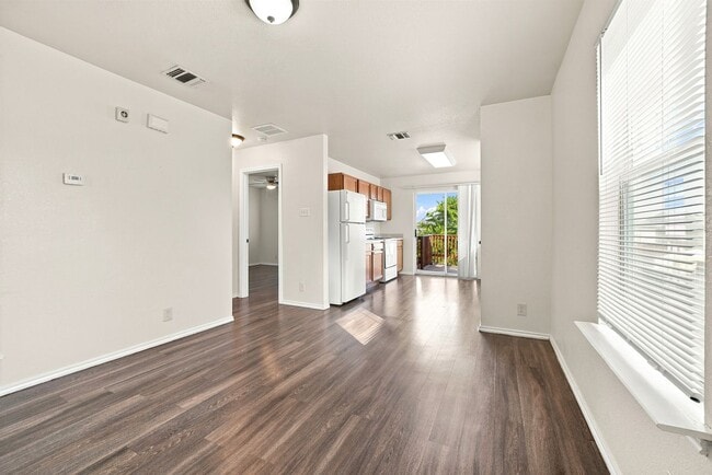 Building Photo - 9130 Dublin Heights