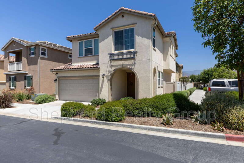 Primary Photo - 28468 Sunflower St