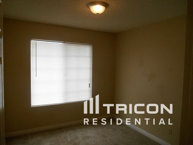 Foto del edificio - 411 N Criss St