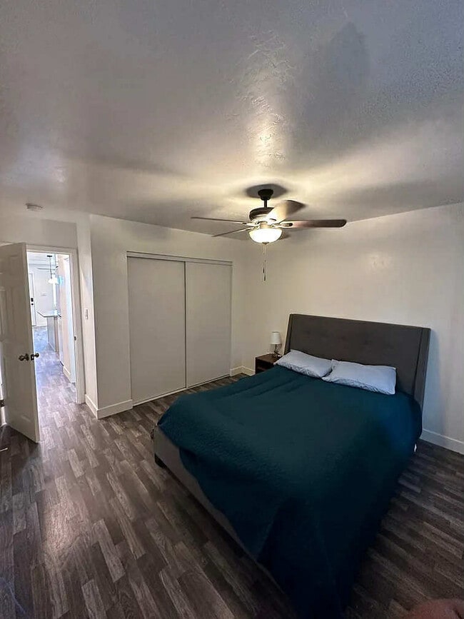 Foto del edificio - 6427 Shaules Ave