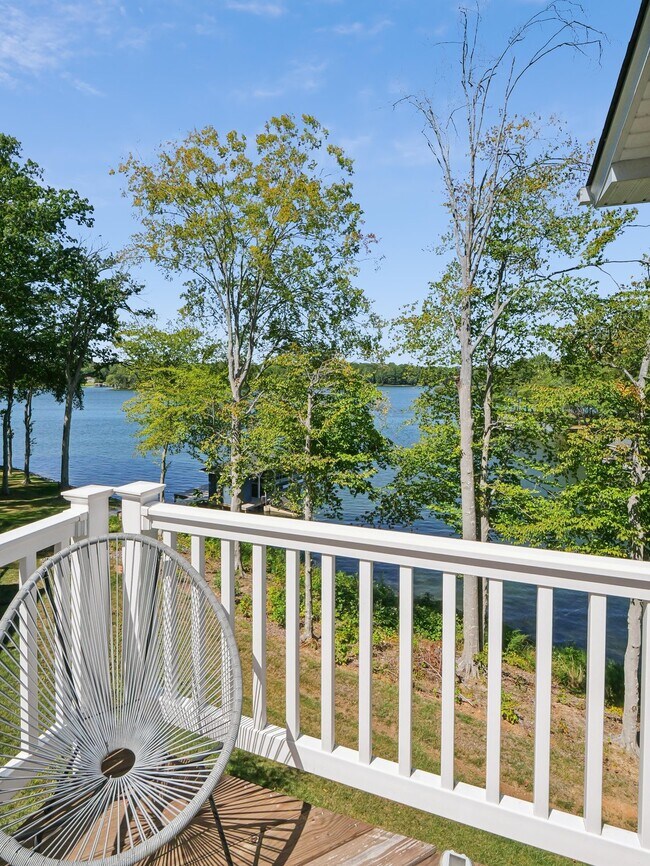 Foto del edificio - Lake Anna GuestHouse at 361 Robbie