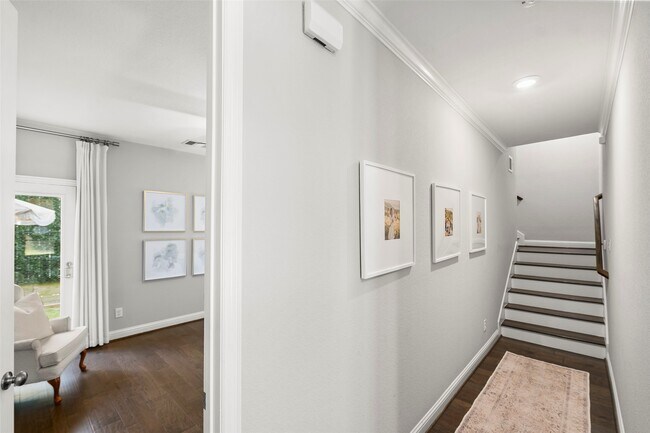 Building Photo - 8910 Terrace Pass Dr