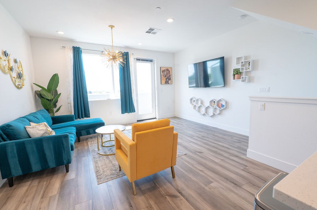 Foto principal - 9877 MacArthur Blvd