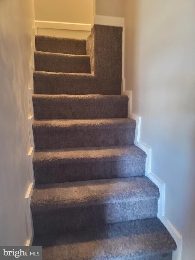 Building Photo - 212-1/2 Rancocas Rd