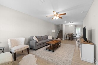 Building Photo - 4010 Ft Sumter Dr