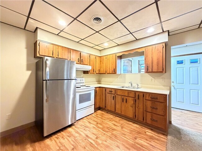 Photo - 24 W Pike St Apartment