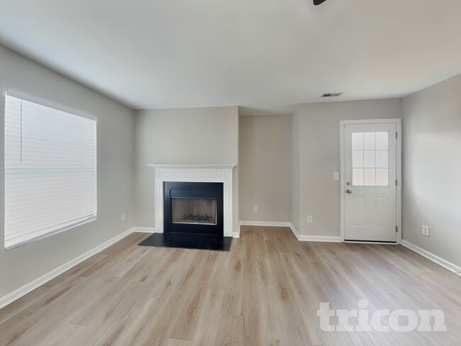 Building Photo - 3755 Burtons Barn St