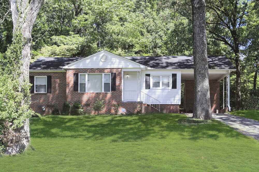 112 18th Ave NW, Center Point, AL 35215 House Rental in Center Point