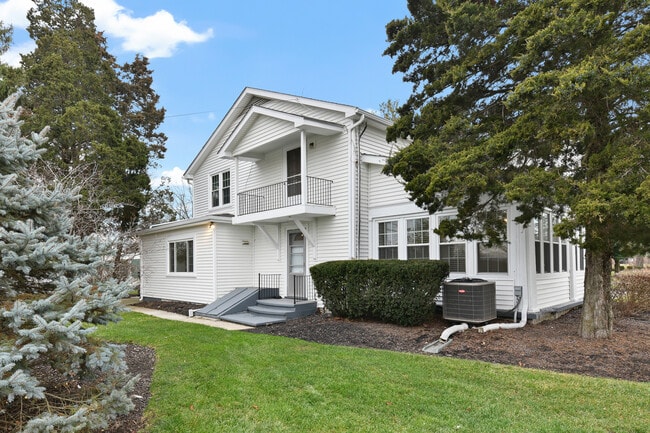 Building Photo - 1130 Peachblow Rd