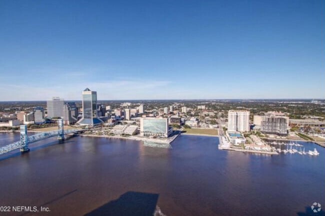 Building Photo - 1431 Riverplace Blvd