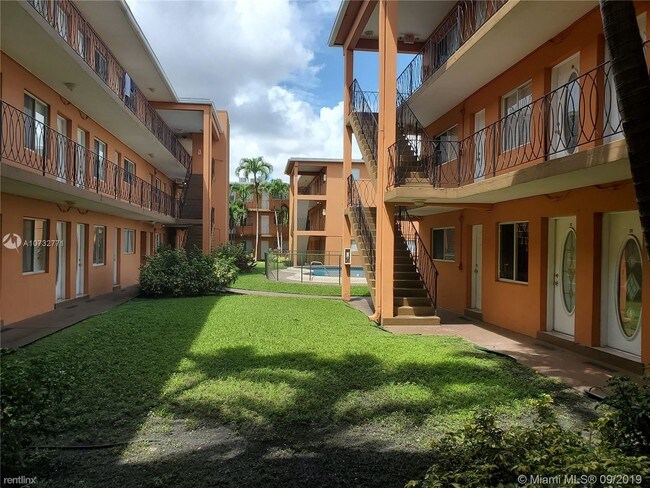 Foto del edificio - 2330 NW 11th St