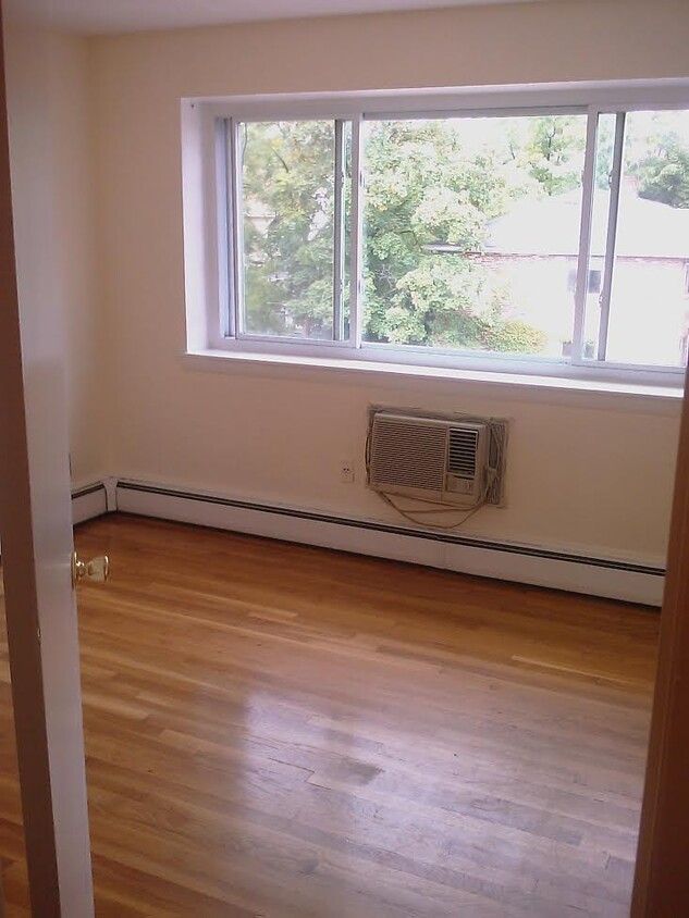 Primary Photo - 20 Radcliffe Rd