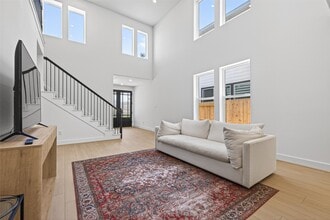 Building Photo - 702 Sonfield Dr