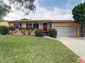 Building Photo - 8716 Bleriot Ave