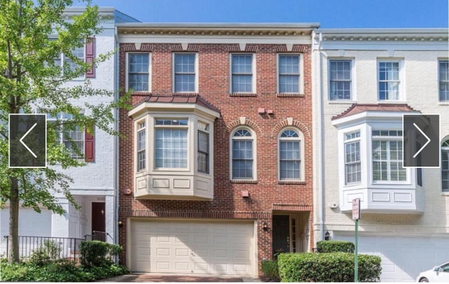Building Photo - 8811 Hunting Lodge Ct