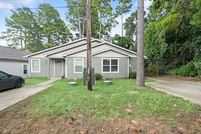 Building Photo - 16807 Crestmont St