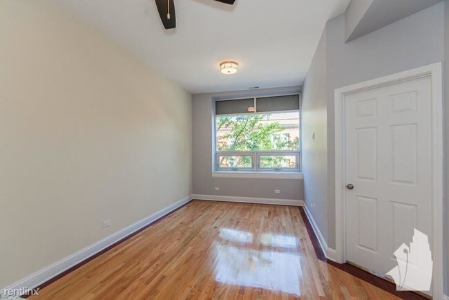 Foto del edificio - 2325 W Taylor St