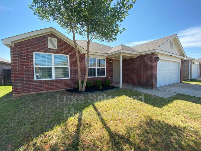 Foto principal - 2912 Thompson Farm Ln