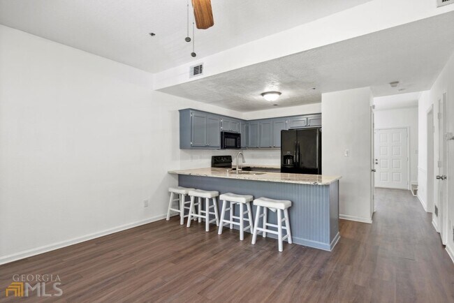 Building Photo - 3056 Steeplechase Dr