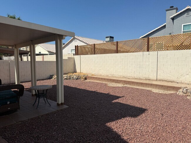 Foto del edificio - 3 Bed 2.5 bath home; Minutes from the Strip