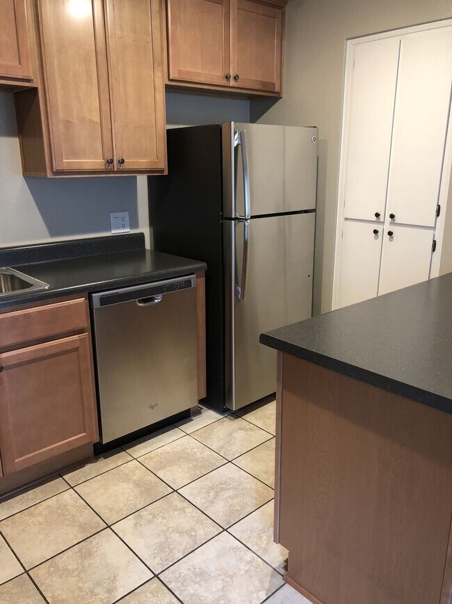 Foto del edificio - WALK TO NAU! 1 Bedroom Condo at University...