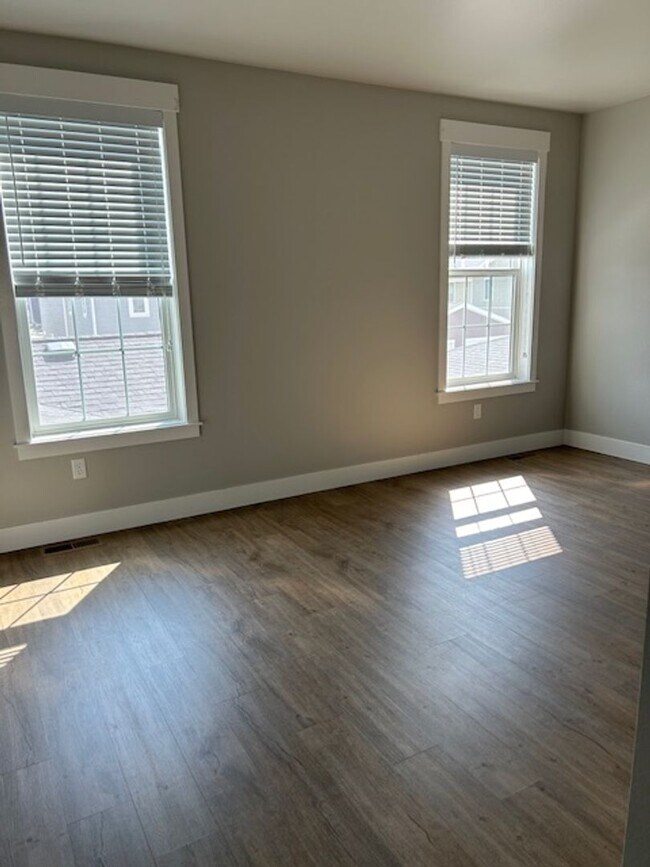 Foto del edificio - 6120 Elysian Rd