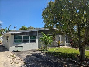 Building Photo - 19631 NE 12th Ct