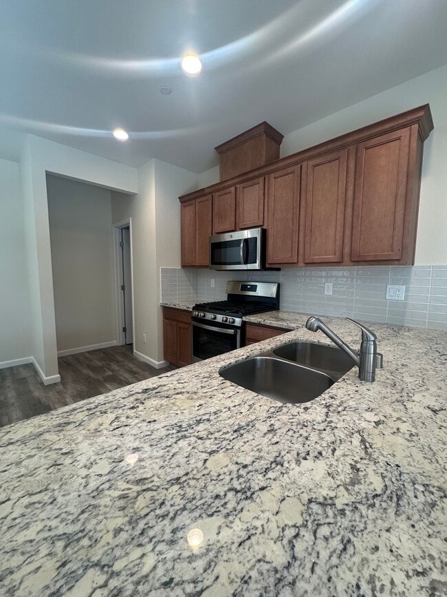 Building Photo - 842 Mission De Oro Dr