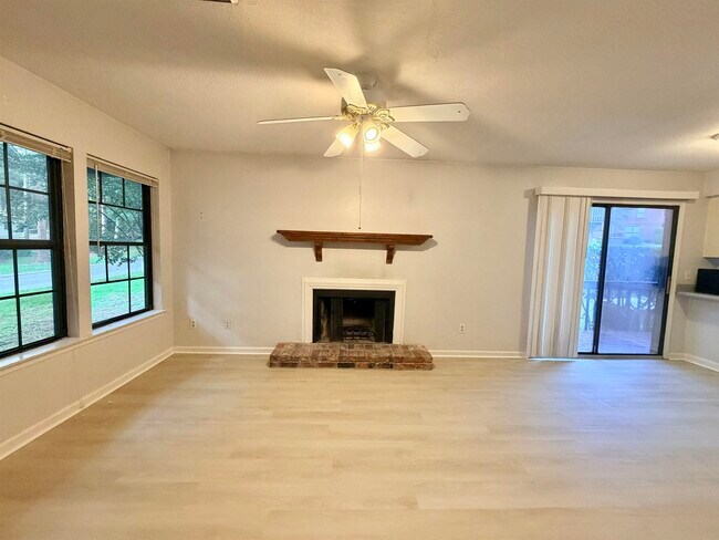 Foto del edificio - 782 Timberway Ct