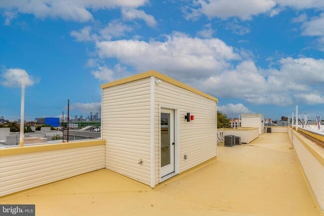 Foto del edificio - 1826 Frankford Ave