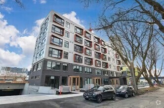 Building Photo - 629 Speed Av
