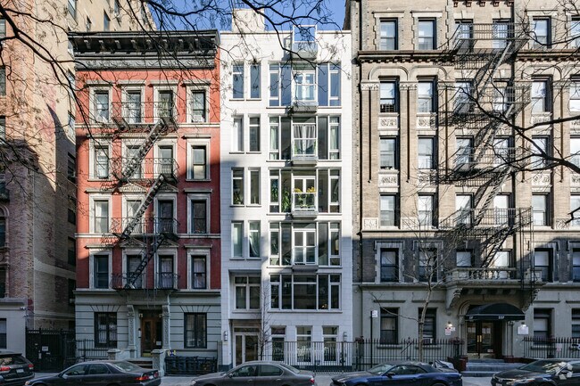 Foto del edificio - 241 W 107th St