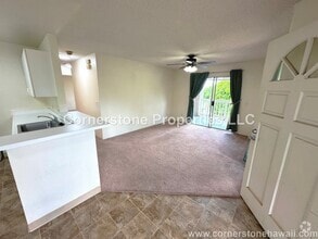 Building Photo - 94-638-533 Lumiaina St