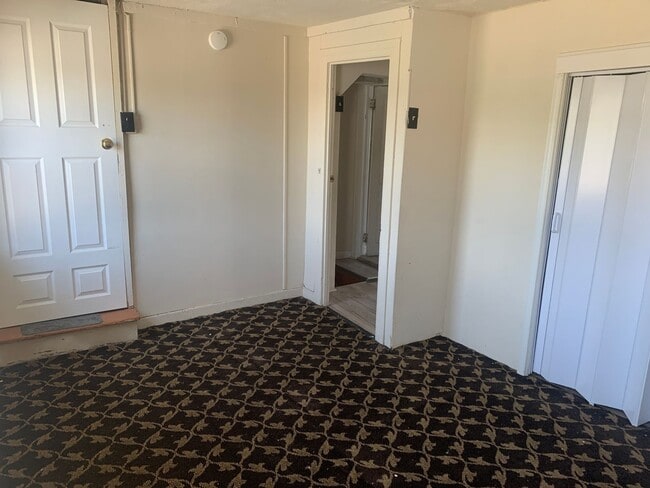 Foto del edificio - Coming Soon! 2-3 Bedroom 2 Bath House-York...