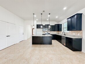 Building Photo - 25322 Alverstone Drive