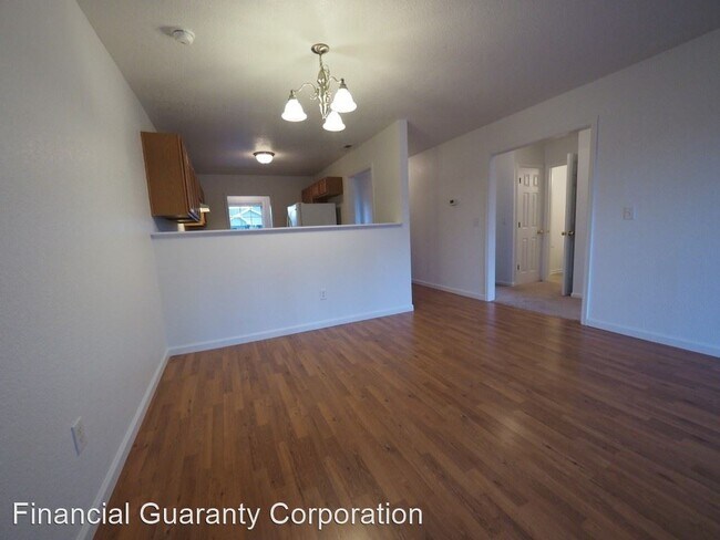 Foto del edificio - 3 br, 2 bath Apartment - 94 Charleston Court