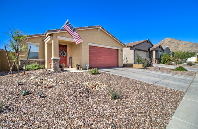 Foto del edificio - 4611 Greenleaf Dr