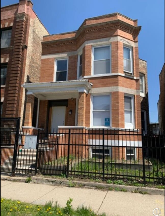 Primary Photo - 6237 S Langley Ave