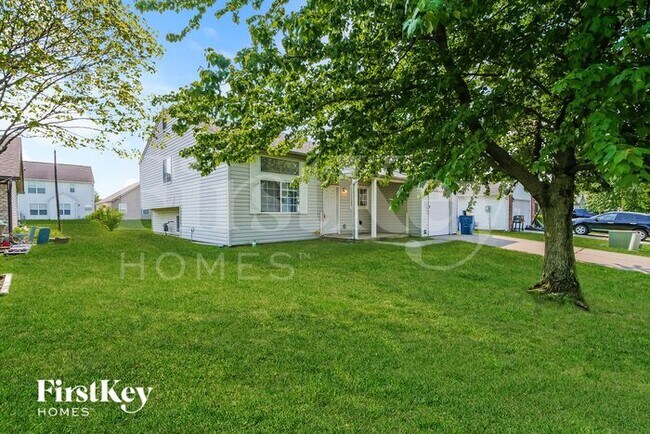 Foto del edificio - 617 Woods Crossing Ln