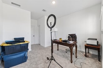 Building Photo - 2646 Wastelbread Ln