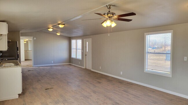 Foto del edificio - Totally Remodeled! 3/2