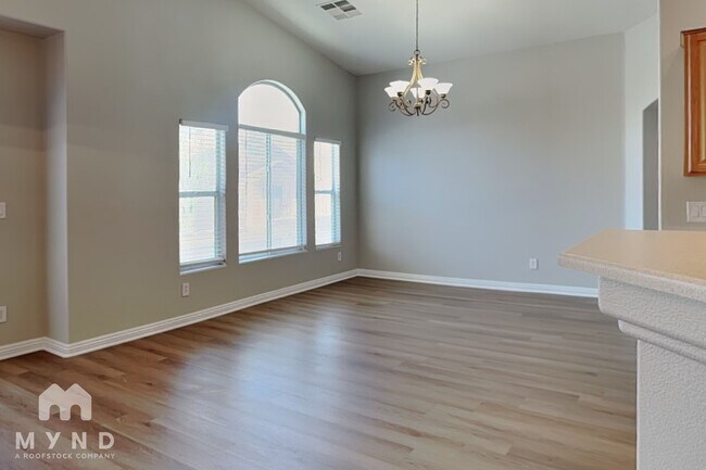 Foto del edificio - 6448 E Elwood Mead Ave