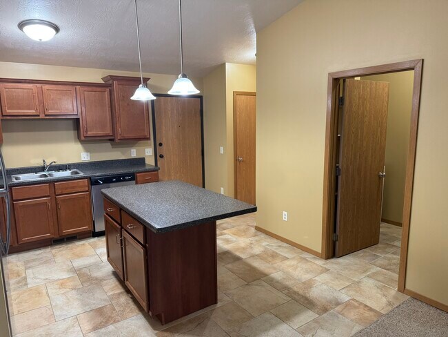 Foto del edificio - Meadow Ridge Apartments