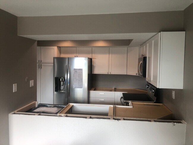 Kitchen (nw counter top 12/3) - 3560 Rosalinda Dr
