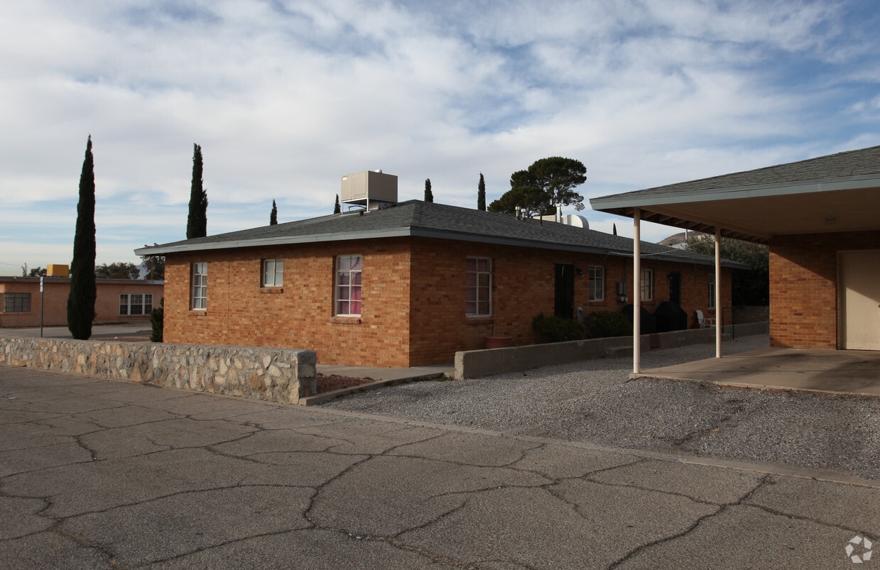 Building Photo - 3258 Altura Ave