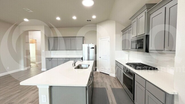 Building Photo - 2410 Trickling Creek Dr