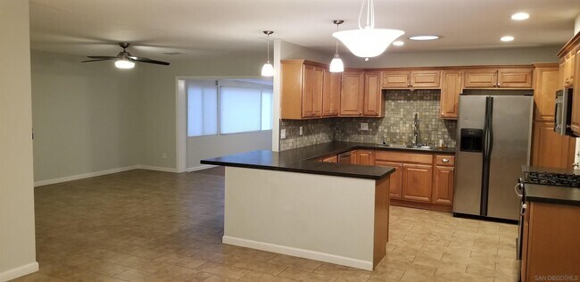 Foto del edificio - 2128 Hanford Dr