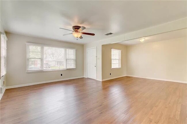 Building Photo - 6212 Sundown Dr