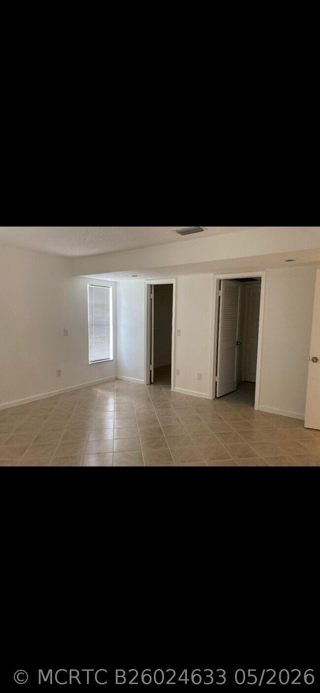 Foto del edificio - 1243 Kinglet Terrace