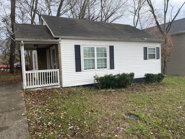 Foto del edificio - 919 Oak Ln